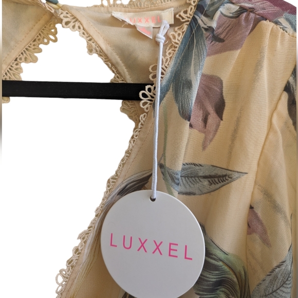 Luxxel Floral Long Sleeve Open Back Dress - Picture 10 of 10